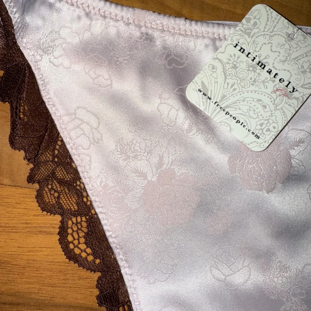 Intimately Free People Thong Panty L Mauve‎ Chai Chocolate Lace Floral NWT lace